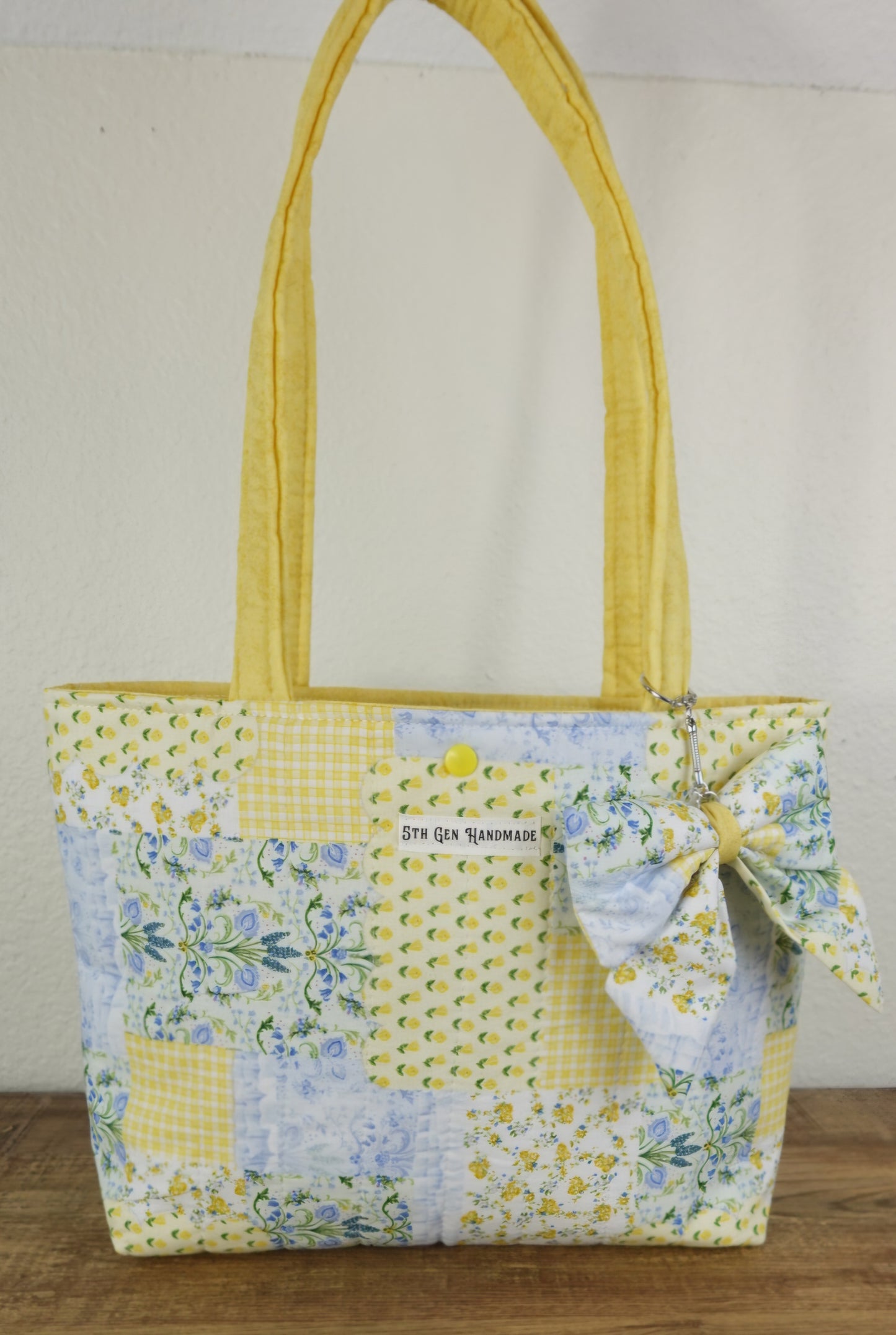 Simply Saturday Tote W/ Bow Keychain