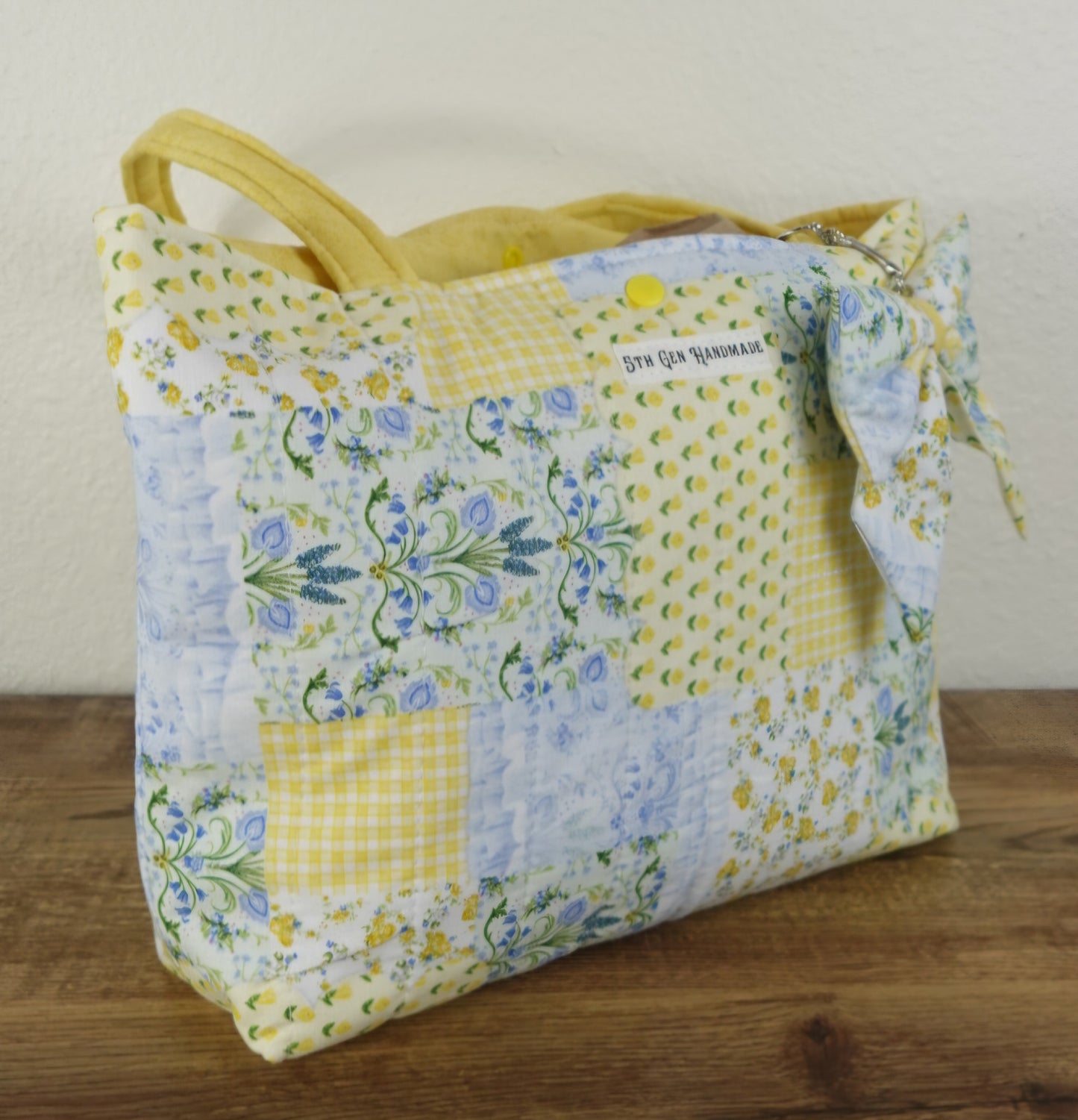 Simply Saturday Tote W/ Bow Keychain